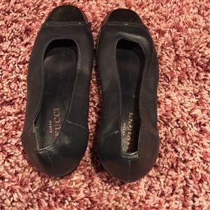 meucci navy blue flats with slight heel size 6
